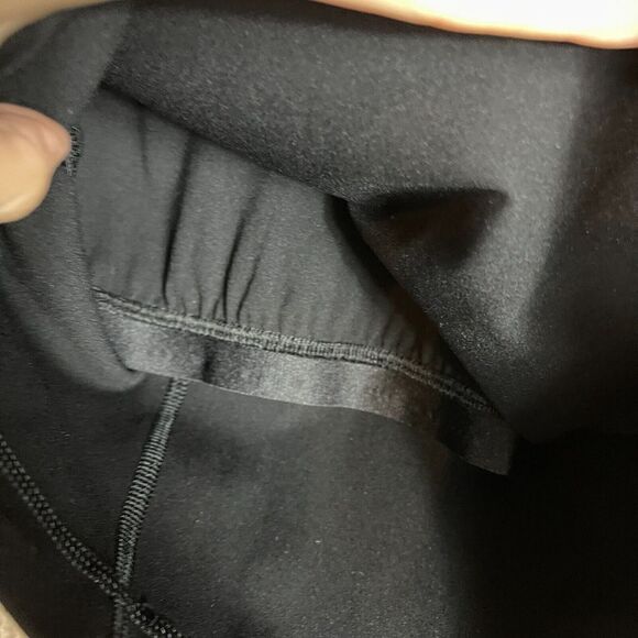 Everlane The Perform Crop Tank Top Womens Size XS Black Stretch‎ Nylon Shirt NEW - Picture 8 of 10